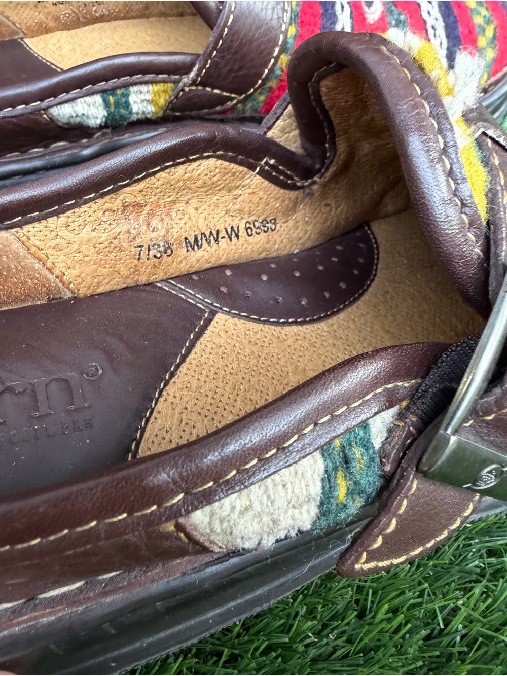 Born Women’s Southwest Aztec Wool Blanket Leather Buckle Shoes Mexico - Picture 6 of 7